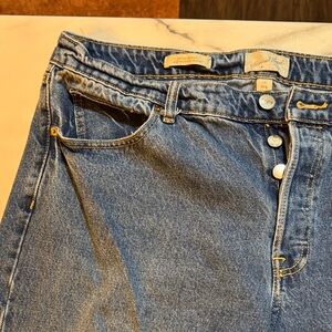midrise 90’s baggy jeans